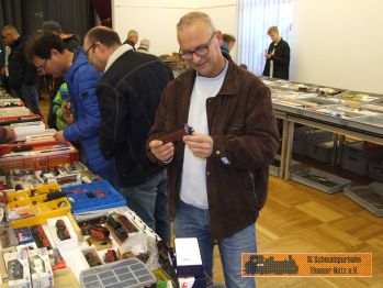 Herr Franke freut sich �ber seinen neuen Selbstentlader.